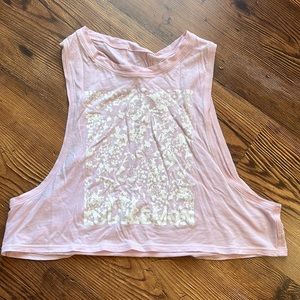 Lululemon crop top